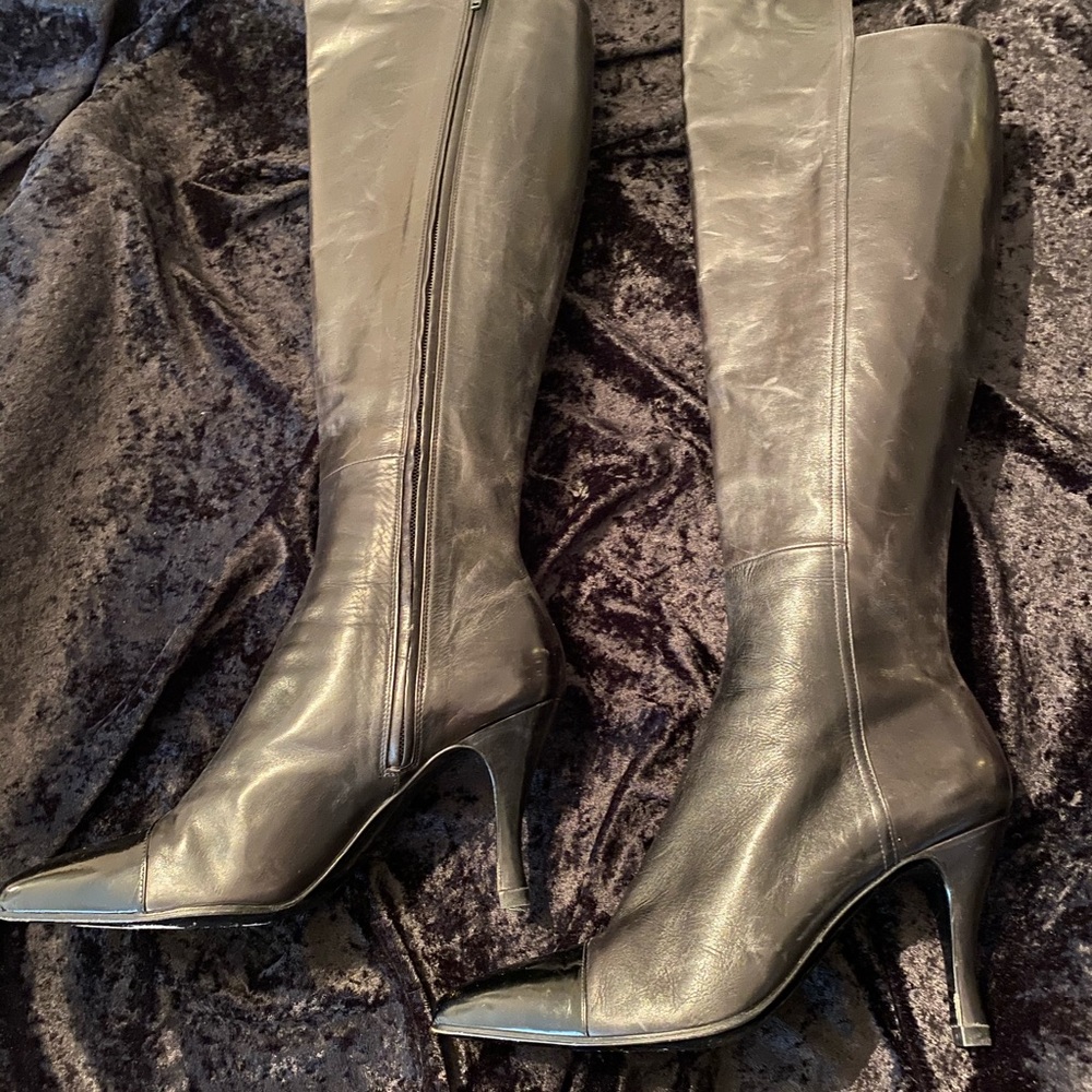 Chanel boots (knee high) size 36.5, fits a 5 US.